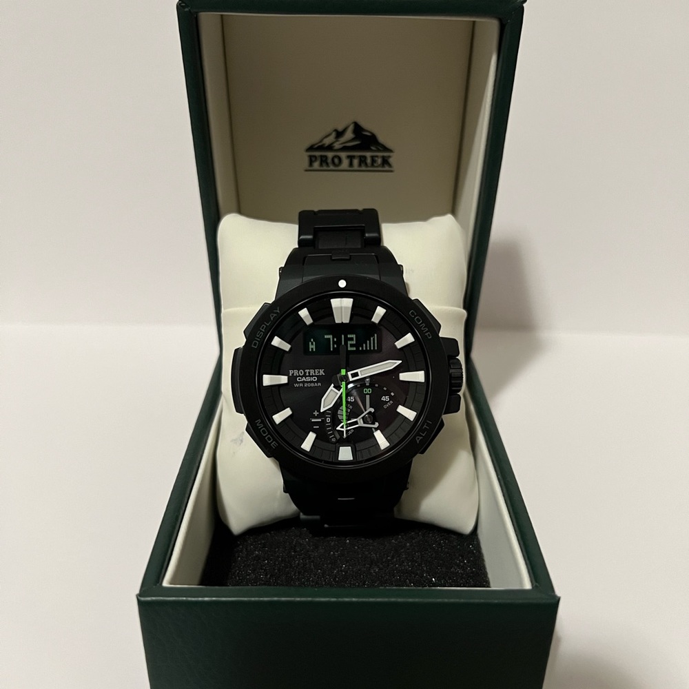 Casio Protrek Men Triple Sensor Multiband 6 Wave SolarWrist Watch. Mint conditon